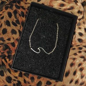 Pura Vida wave necklace in gold